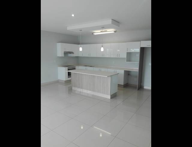 3 BEDROOM APARTMENT FOR SALE IN UMHLANGA RIDGE